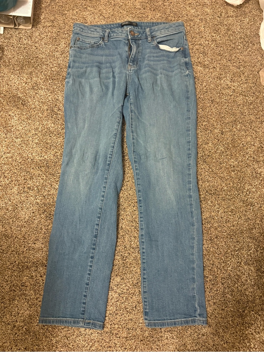 Simply Vera Vera Wang Women's Straight-Leg Jeans in Light Blue Wash